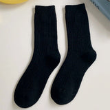 Aesthetic Ribbed Socks