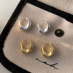 Minimal Hoop Earrings