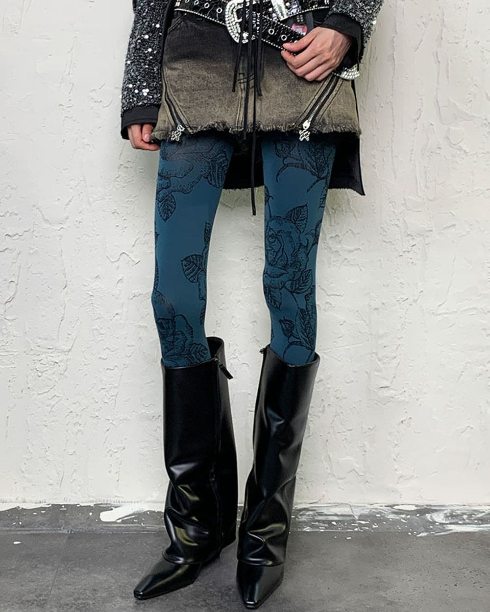 Blue Roses Patterned Tights