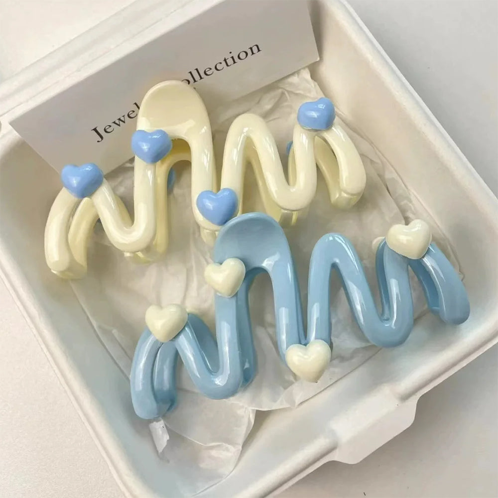 Sweet Attitude Wave Hair Claw